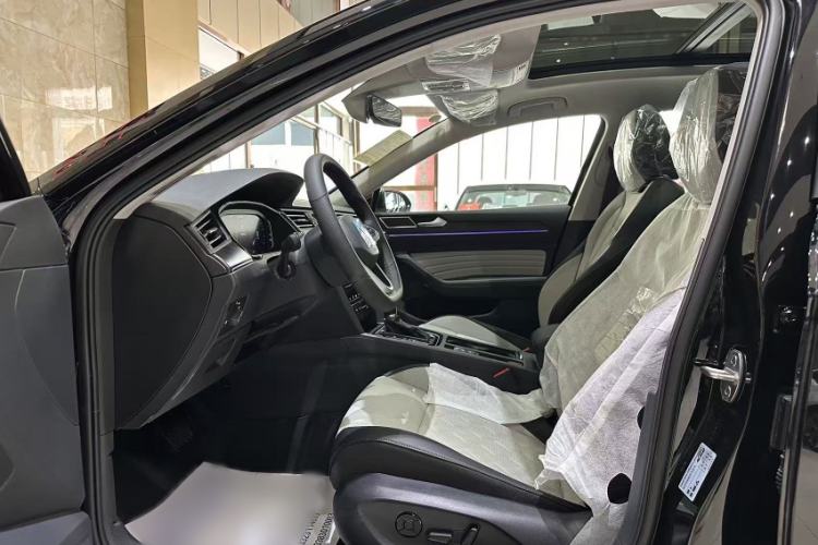 Used Volkswagen Magotan 2026 30 Million Vehicles Selected Model 380TSI DSG Luxury Edition Interior 5