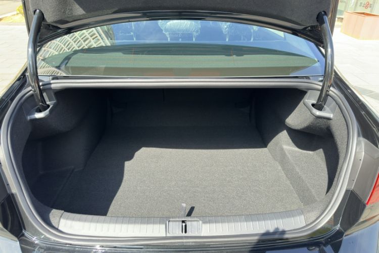 Used Volkswagen Magotan 2026 30 Million Vehicles Selected Model 380TSI DSG Luxury Edition Interior 9