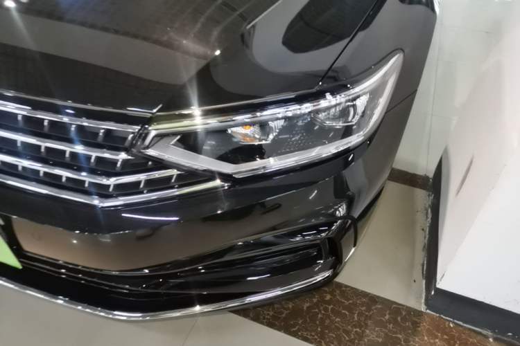 Used Volkswagen Magotan 2026 30 Million Vehicles Selected Model 380TSI DSG Luxury Edition Left Front Headlight