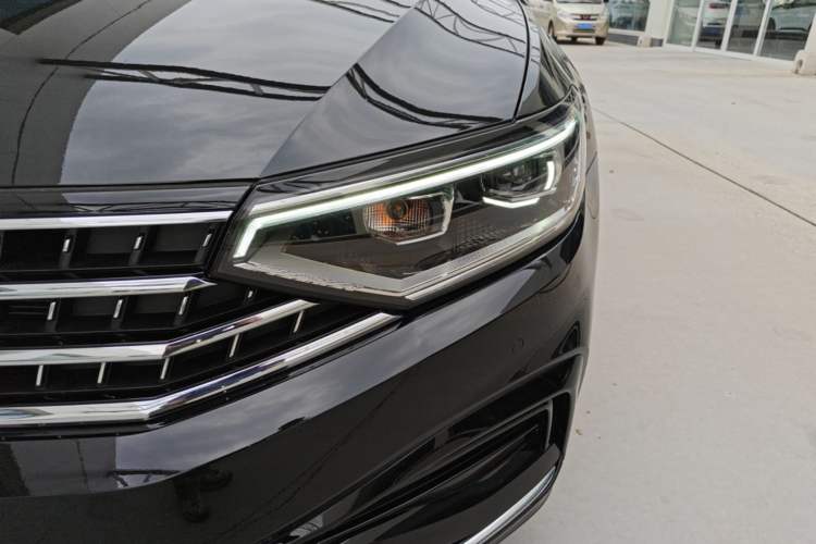 Used Volkswagen Magotan 2026 30 Million Vehicles Selected Model 380TSI DSG Luxury Edition Left Front Headlight