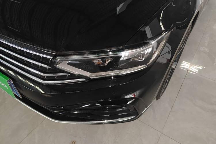 Used Volkswagen Magotan 2026 30 Million Vehicles Selected Model 380TSI DSG Luxury Edition Left Front Headlight