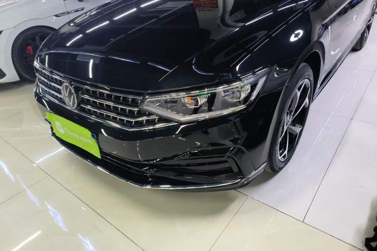 Used Volkswagen Magotan 2026 30 Million Vehicles Selected Model 380TSI DSG Luxury Edition Left Front Headlight