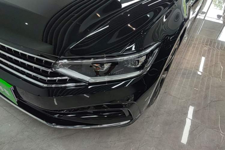Used Volkswagen Magotan 2026 30 Million Vehicles Selected Model 380TSI DSG Luxury Edition Left Front Headlight