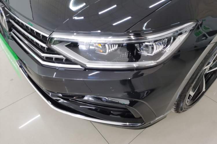 Used Volkswagen Magotan 2026 30 Million Vehicles Selected Model 380TSI DSG Luxury Edition Left Front Headlight