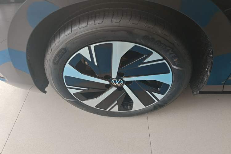 Used Volkswagen Magotan 2026 300TSI Premium Edition Eye-Catching Package Left Front Wheel Hub
