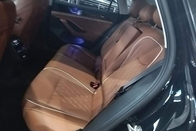 Used Volkswagen Magotan 2026 380TSI DSG Prestige Package—Daimai Package Left Rear Seat
