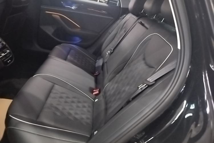Used Volkswagen Magotan 2026 380TSI DSG Prestige Package—Daimai Package Left Rear Seat