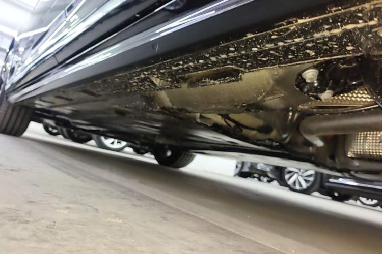 Used Volkswagen Magotan 2026 30 Million Vehicles Selected Model 380TSI DSG Luxury Edition Left Side Sill