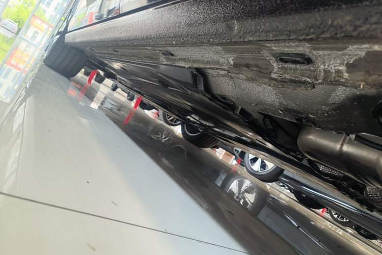Used Volkswagen Magotan 2026 380TSI DSG Prestige Package—Daimai Package Left Side Sill