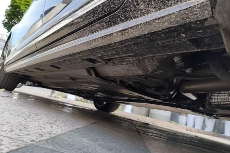 Used Volkswagen Magotan 2026 30 Million Vehicles Selected Model 380TSI DSG Luxury Edition Left Side Sill