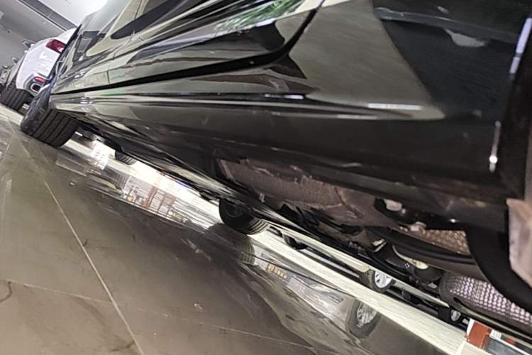 Used Volkswagen Magotan 2026 30 Million Vehicles Selected Model 380TSI DSG Luxury Edition Left Side Sill