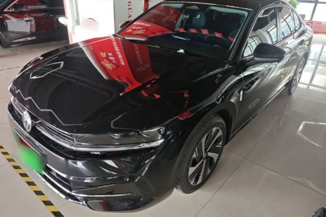 Used Volkswagen Magotan 2026 300TSI Premium Edition Eye-Catching Package