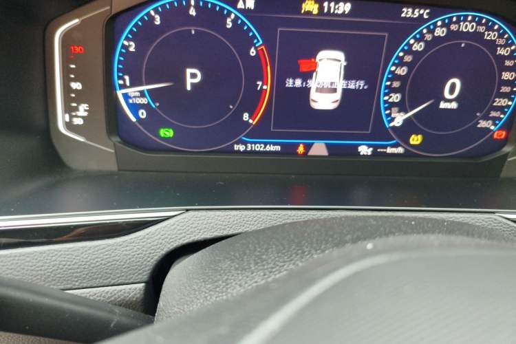 Used Volkswagen Magotan 2026 30 Million Vehicles Selected Model 380TSI DSG Luxury Edition Odometer Close Up