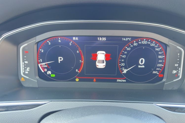 Used Volkswagen Magotan 2026 30 Million Vehicles Selected Model 380TSI DSG Luxury Edition Odometer Close Up