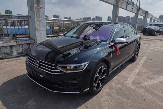Używany Volkswagen Magotan 2026 30 Million Vehicles Selected Model 380TSI DSG Luxury Edition
