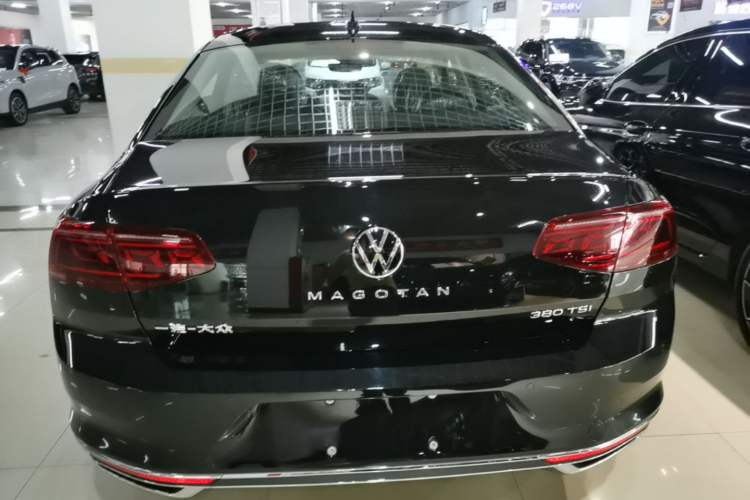 Used Volkswagen Magotan 2026 30 Million Vehicles Selected Model 380TSI DSG Luxury Edition Rear