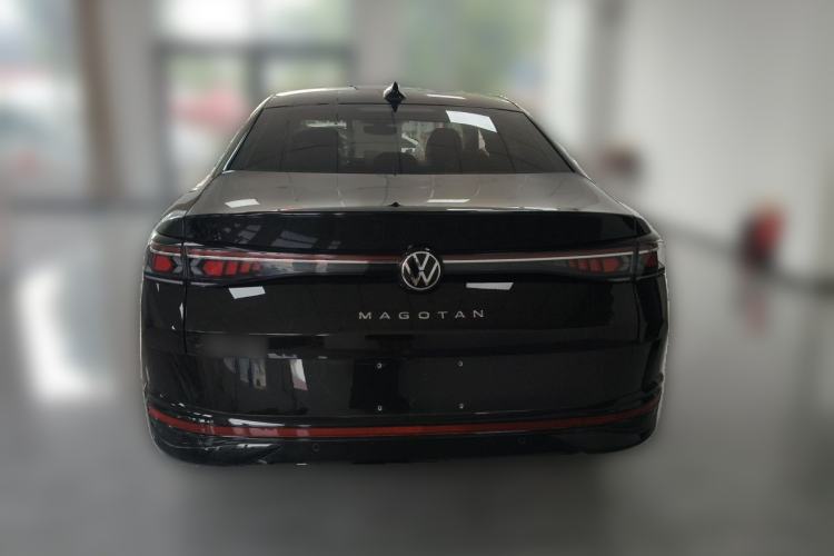 Used Volkswagen Magotan 2026 300TSI Premium Edition Eye-Catching Package Rear