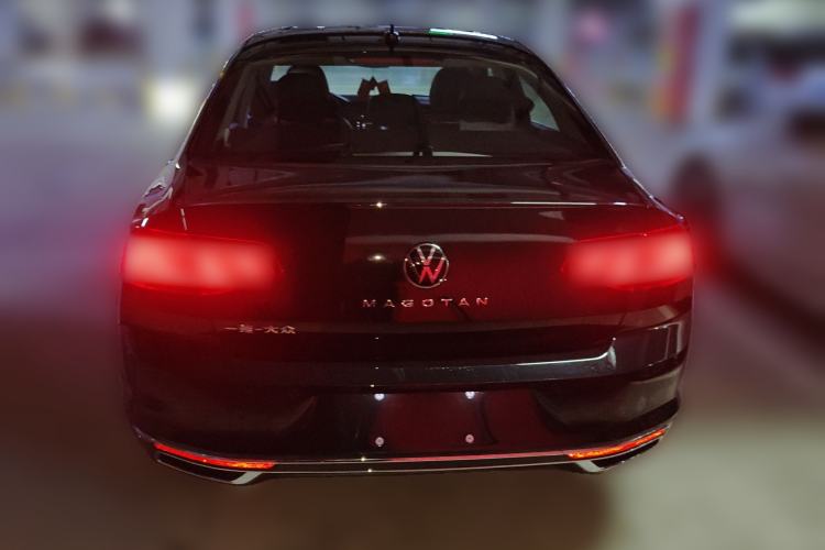 Used Volkswagen Magotan 2026 30 Million Vehicles Selected Model 280TSI DSG Luxury Edition Rear