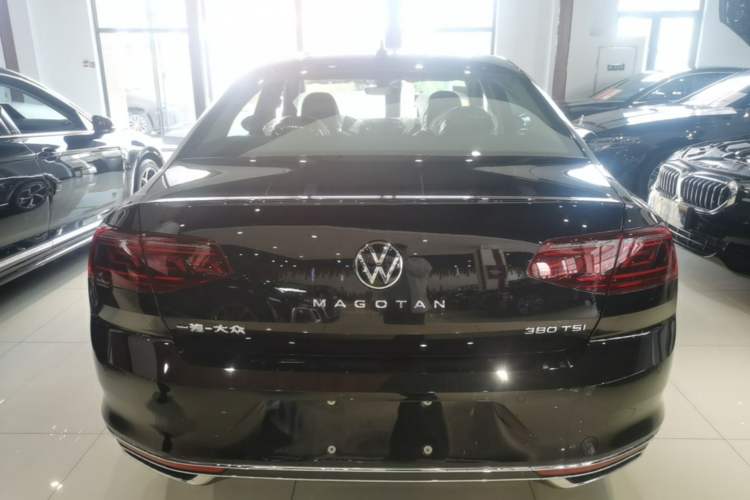 Used Volkswagen Magotan 2026 30 Million Vehicles Selected Model 380TSI DSG Luxury Edition Rear