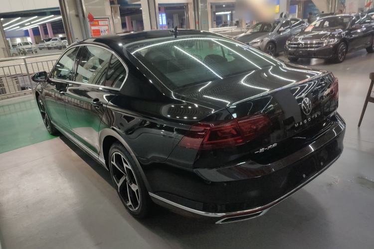 Used Volkswagen Magotan 2026 30 Million Vehicles Selected Model 380TSI DSG Luxury Edition Rear Left 45 Deg