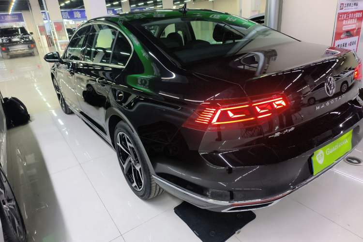 Used Volkswagen Magotan 2026 30 Million Vehicles Selected Model 380TSI DSG Luxury Edition Rear Left 45 Deg