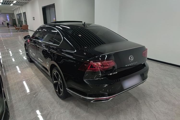 Used Volkswagen Magotan 2026 30 Million Vehicles Selected Model 380TSI DSG Luxury Edition Rear Left 45 Deg