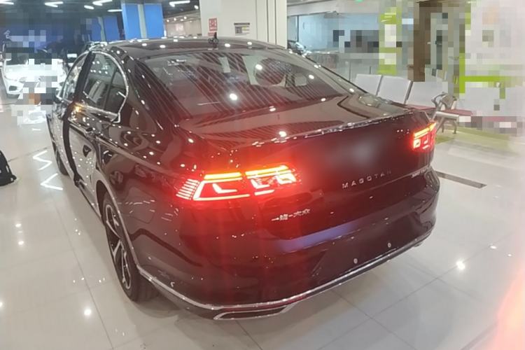 Used Volkswagen Magotan 2026 30 Million Vehicles Selected Model 380TSI DSG Luxury Edition Rear Left 45 Deg