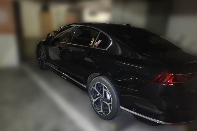 Used Volkswagen Magotan 2026 30 Million Vehicles Selected Model 380TSI DSG Luxury Edition Rear Left 45 Deg