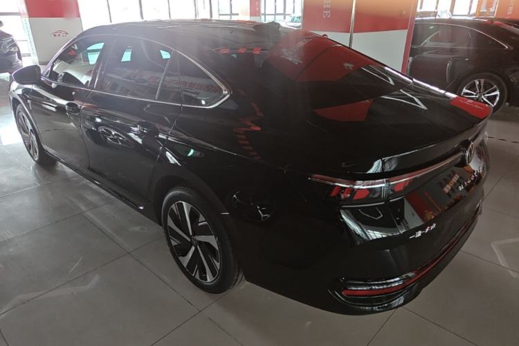 Used Volkswagen Magotan 2026 300TSI Premium Edition Eye-Catching Package Rear Left 45 Deg