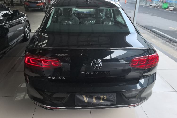 Used Volkswagen Magotan 2026 30 Million Vehicles Selected Model 280TSI DSG Luxury Edition Rear