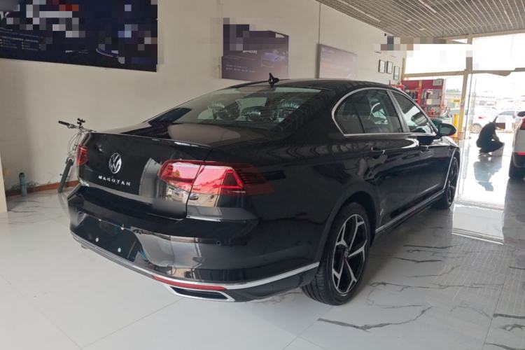 Used Volkswagen Magotan 2026 30 Million Vehicles Selected Model 380TSI DSG Luxury Edition Rear Right 45 Deg
