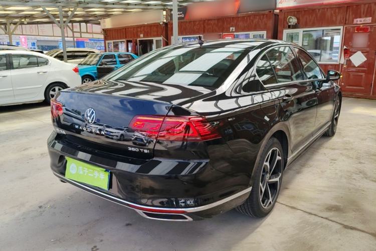 Used Volkswagen Magotan 2026 30 Million Vehicles Selected Model 380TSI DSG Luxury Edition Rear Right 45 Deg