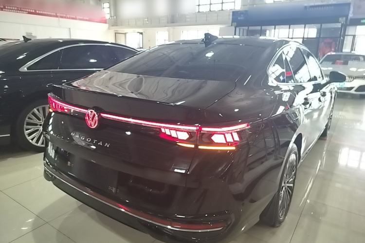 Used Volkswagen Magotan 2026 380TSI DSG Prestige Package—Daimai Package Rear Right 45 Deg