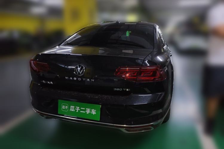Used Volkswagen Magotan 2026 30 Million Vehicles Selected Model 380TSI DSG Luxury Edition Rear Right 45 Deg