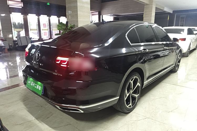 Used Volkswagen Magotan 2026 30 Million Vehicles Selected Model 380TSI DSG Luxury Edition Rear Right 45 Deg