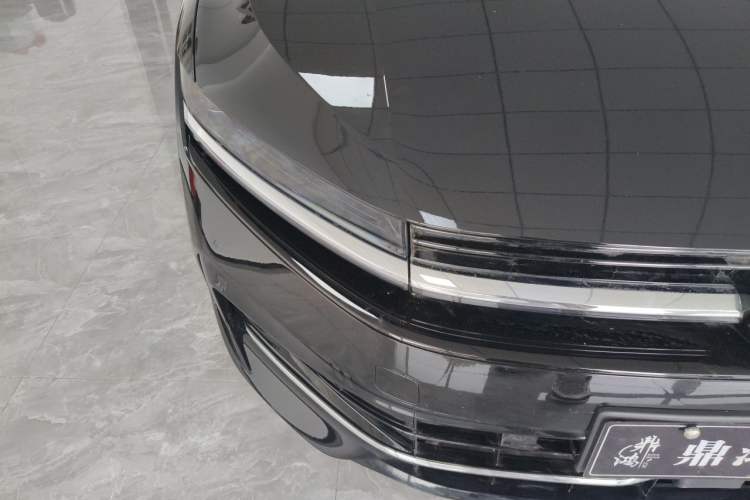 Used Volkswagen Magotan 2026 300TSI Premium Edition Eye-Catching Package Right Front Headlight