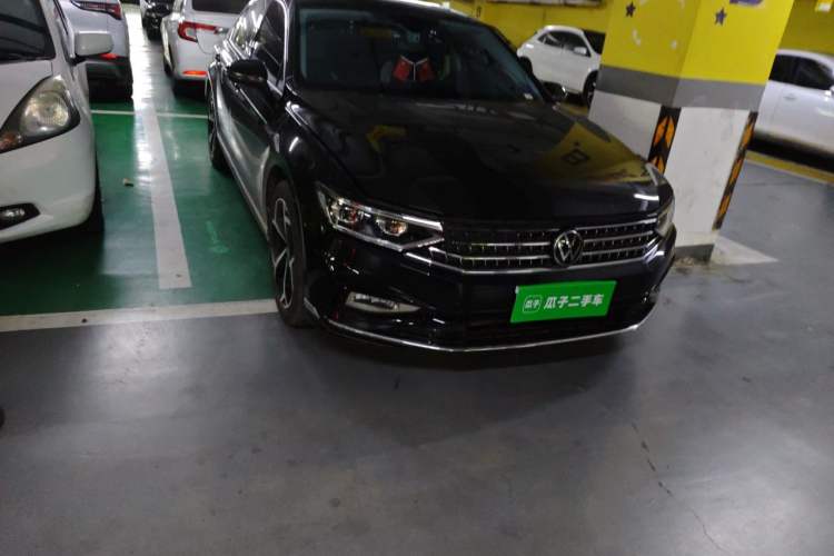 Used Volkswagen Magotan 2026 30 Million Vehicles Selected Model 380TSI DSG Luxury Edition Right Front Headlight