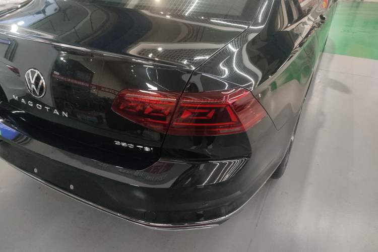 Used Volkswagen Magotan 2026 30 Million Vehicles Selected Model 380TSI DSG Luxury Edition Right Rear Taillight