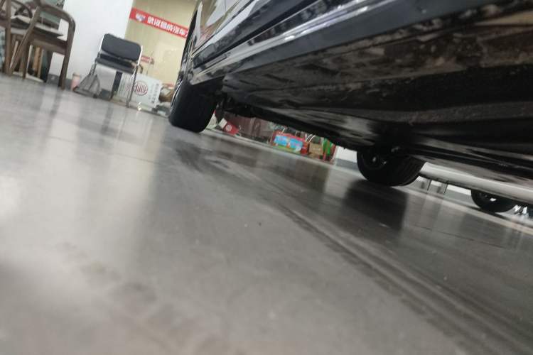 Used Volkswagen Magotan 2026 30 Million Vehicles Selected Model 380TSI DSG Luxury Edition Right Side Sill