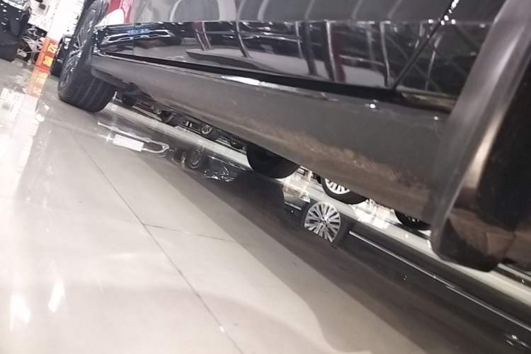 Used Volkswagen Magotan 2026 380TSI DSG Prestige Package—Daimai Package Right Side Sill