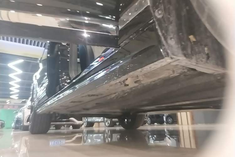 Used Volkswagen Magotan 2026 30 Million Vehicles Selected Model 380TSI DSG Luxury Edition Right Side Sill