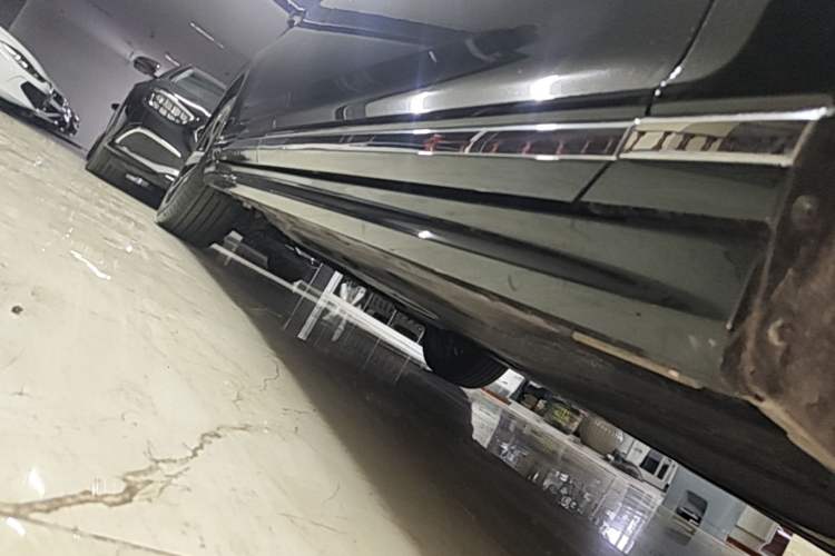 Used Volkswagen Magotan 2026 30 Million Vehicles Selected Model 380TSI DSG Luxury Edition Right Side Sill