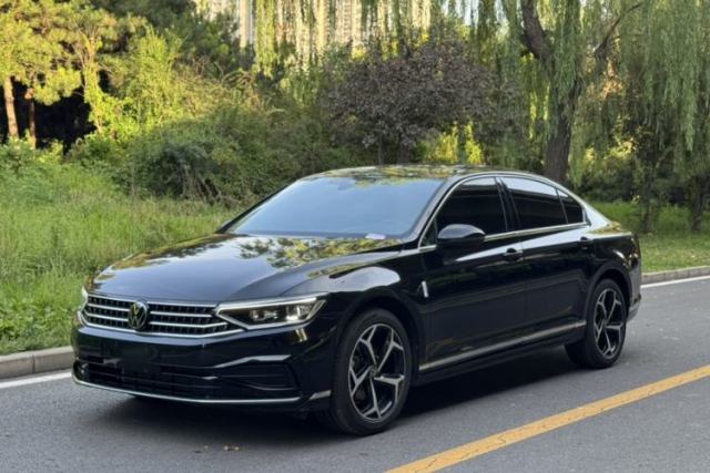 Used Volkswagen Magotan 2026 30 Million Vehicles Selected Model 380TSI DSG Luxury Edition