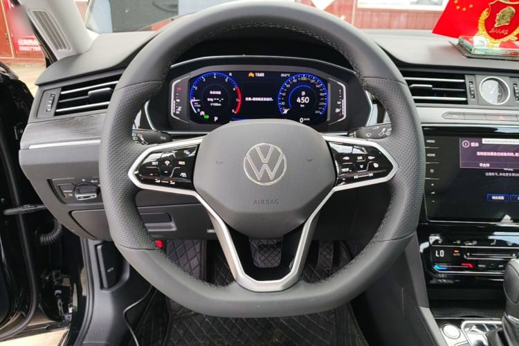 Used Volkswagen Magotan 2026 30 Million Vehicles Selected Model 380TSI DSG Luxury Edition Steering Wheel