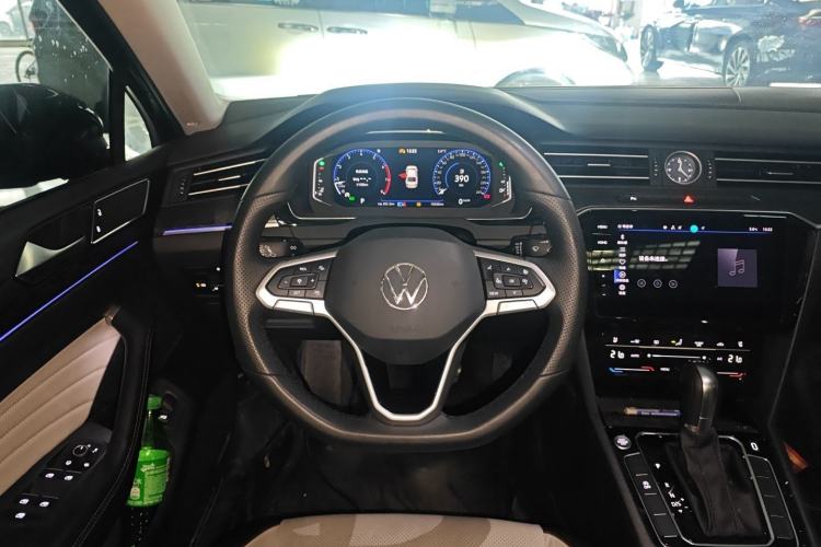 Used Volkswagen Magotan 2026 30 Million Vehicles Selected Model 380TSI DSG Luxury Edition Steering Wheel