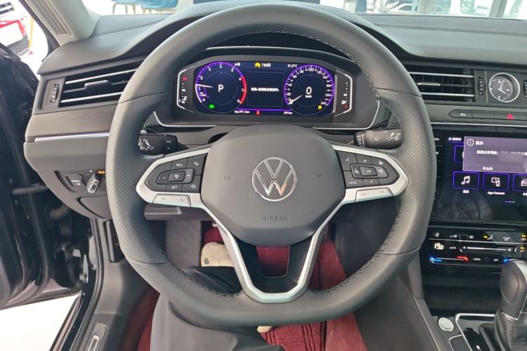 Used Volkswagen Magotan 2026 30 Million Vehicles Selected Model 380TSI DSG Luxury Edition Steering Wheel