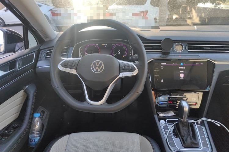Used Volkswagen Magotan 2026 30 Million Vehicles Selected Model 380TSI DSG Luxury Edition Steering Wheel