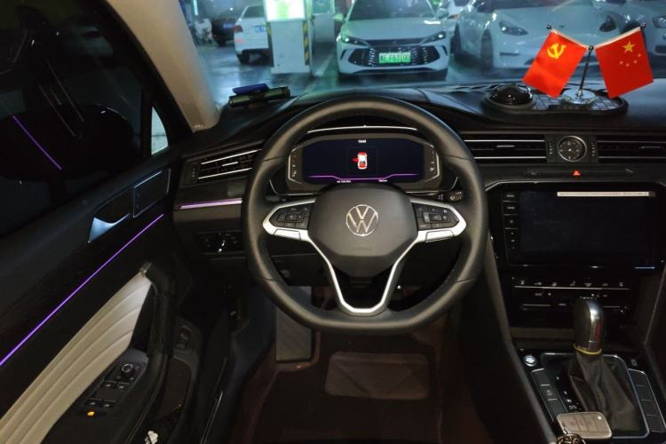 Used Volkswagen Magotan 2026 30 Million Vehicles Selected Model 380TSI DSG Luxury Edition Steering Wheel