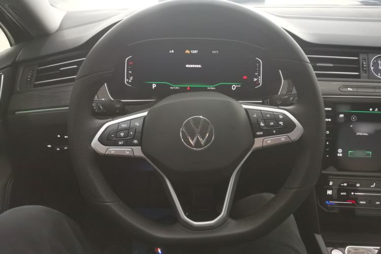 Used Volkswagen Magotan 2026 30 Million Vehicles Selected Model 380TSI DSG Luxury Edition Steering Wheel