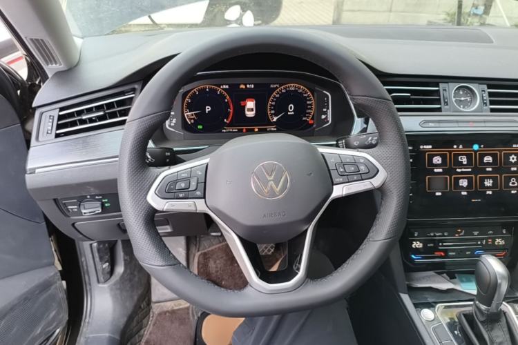 Used Volkswagen Magotan 2026 30 Million Vehicles Selected Model 380TSI DSG Luxury Edition Steering Wheel